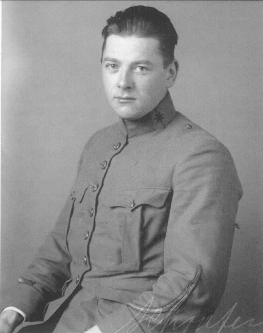 J.P. Schoute; G-1 piloot ; 13 mei 1940 gesneuveld na Moerdijkbrug aanval